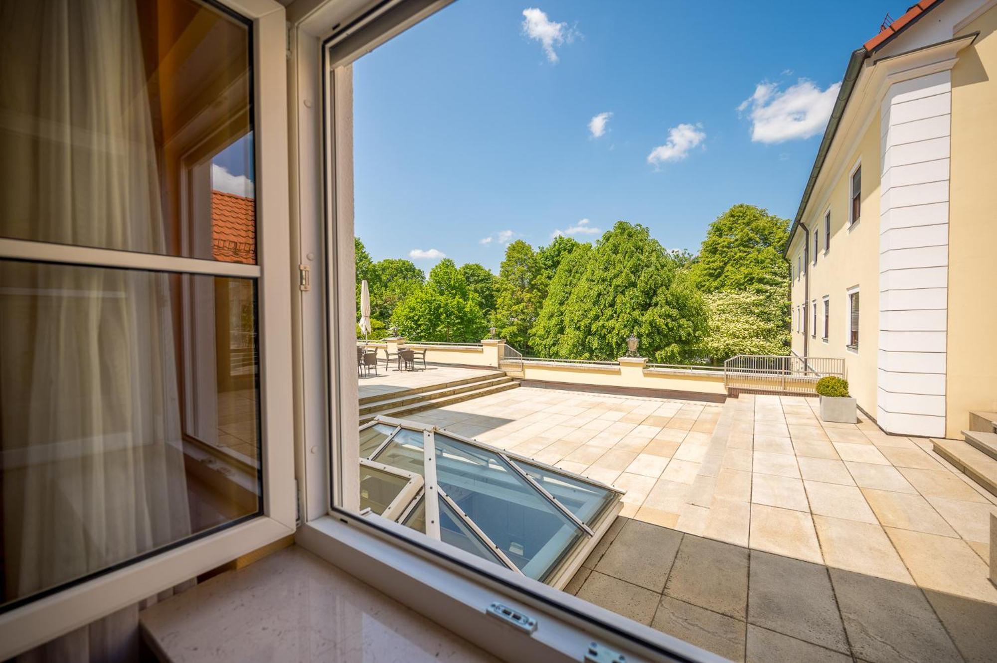 Hotel Am Schlosspark Zum Kurfuerst Oberschleissheim Luaran gambar
