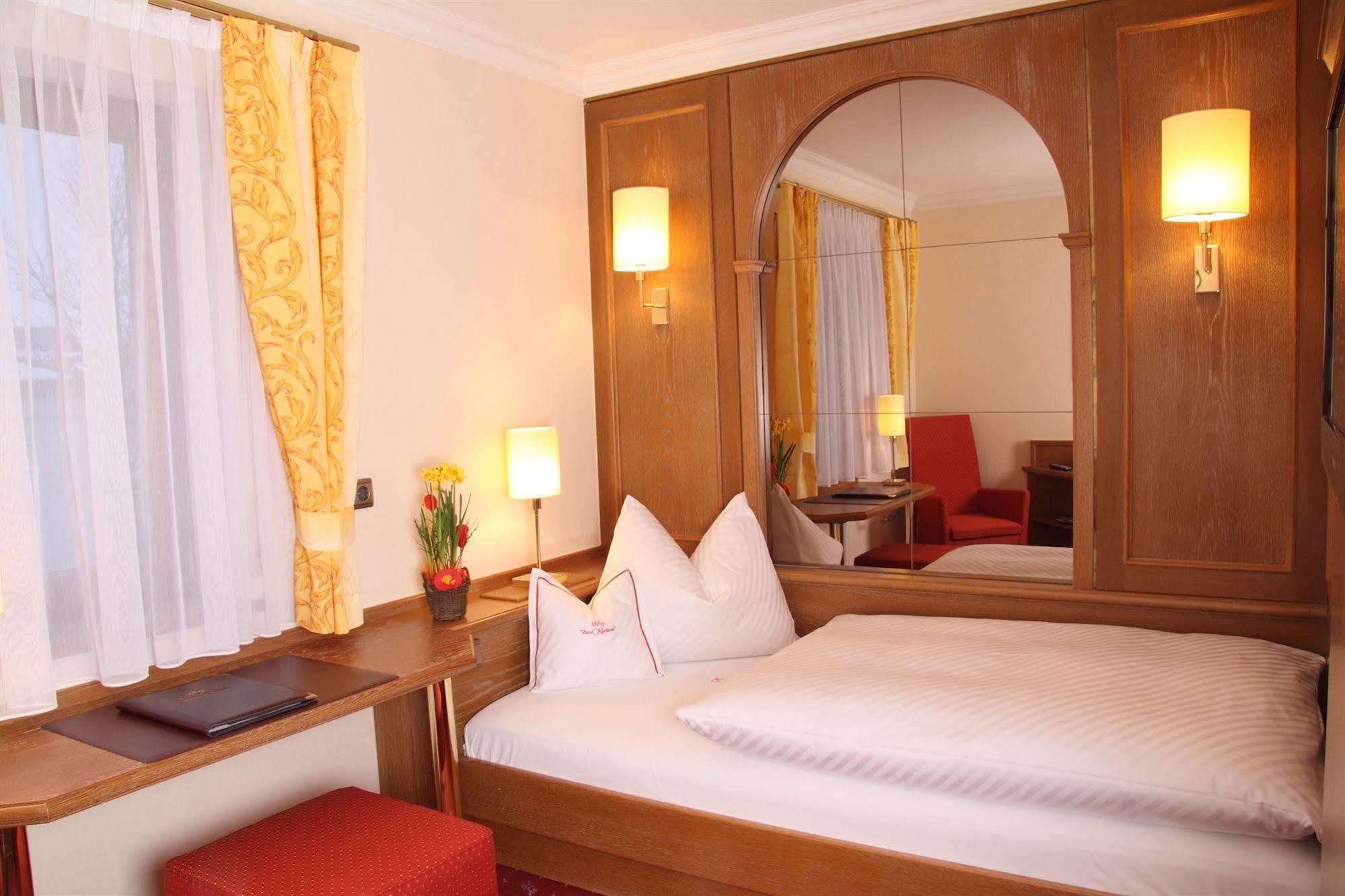 Hotel Am Schlosspark Zum Kurfuerst Oberschleissheim Luaran gambar